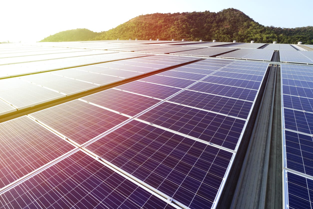 Commercial solar panels installation slider image